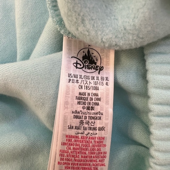 Disney crop 1/4 zip with embroidered Mickey sky blue! XL Beautiful and unique! - Picture 7 of 8